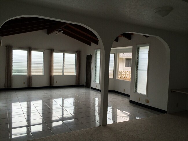 Building Photo - T1152ach