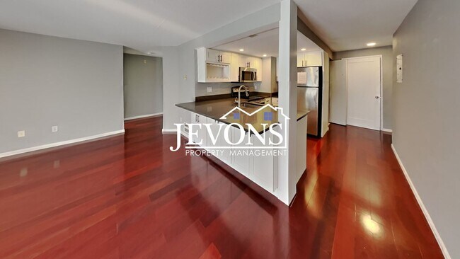 Building Photo - Stunning property in the heart of Seattle!