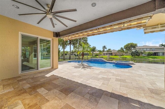 Building Photo - 11012 NW 70th Ct