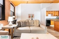 Building Photo - 45 Willow St