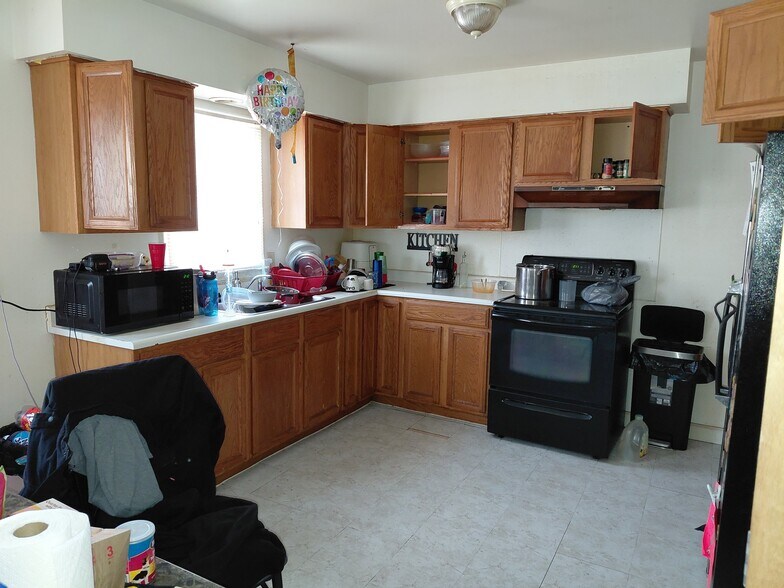 Building Photo - 1802 Woodlin Dr