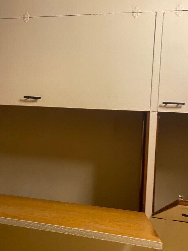 Building Photo - 2516 W Newman Pkwy