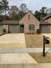 Building Photo - 1178 Stonebrook Ln