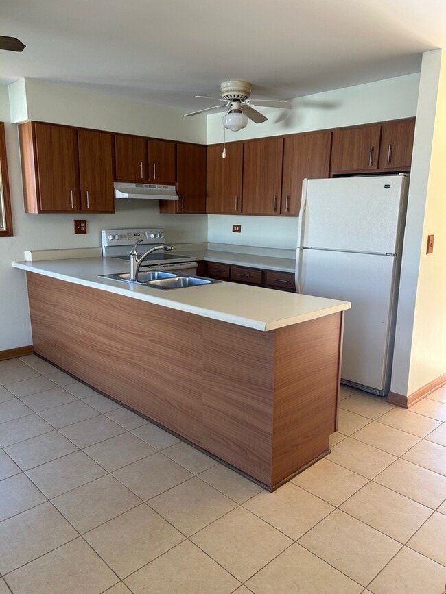 Building Photo - 626 Terry Ct