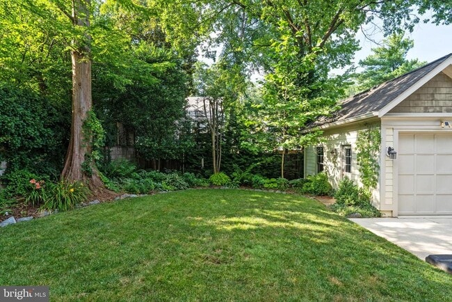 Building Photo - 4421 Lowell St NW