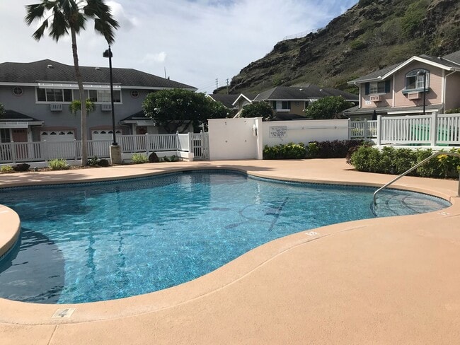 Building Photo - Lalea at Hawaii Kai 2 Bdrm., .1 bath, 2 un...
