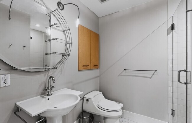 Building Photo - 15 Suban Pl