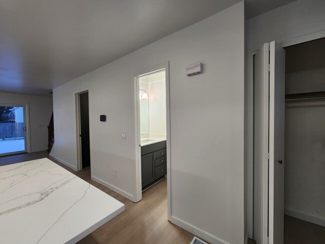 Building Photo - 5954 Village Dr