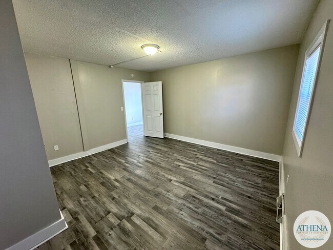 Building Photo - 225 N Sprigg St