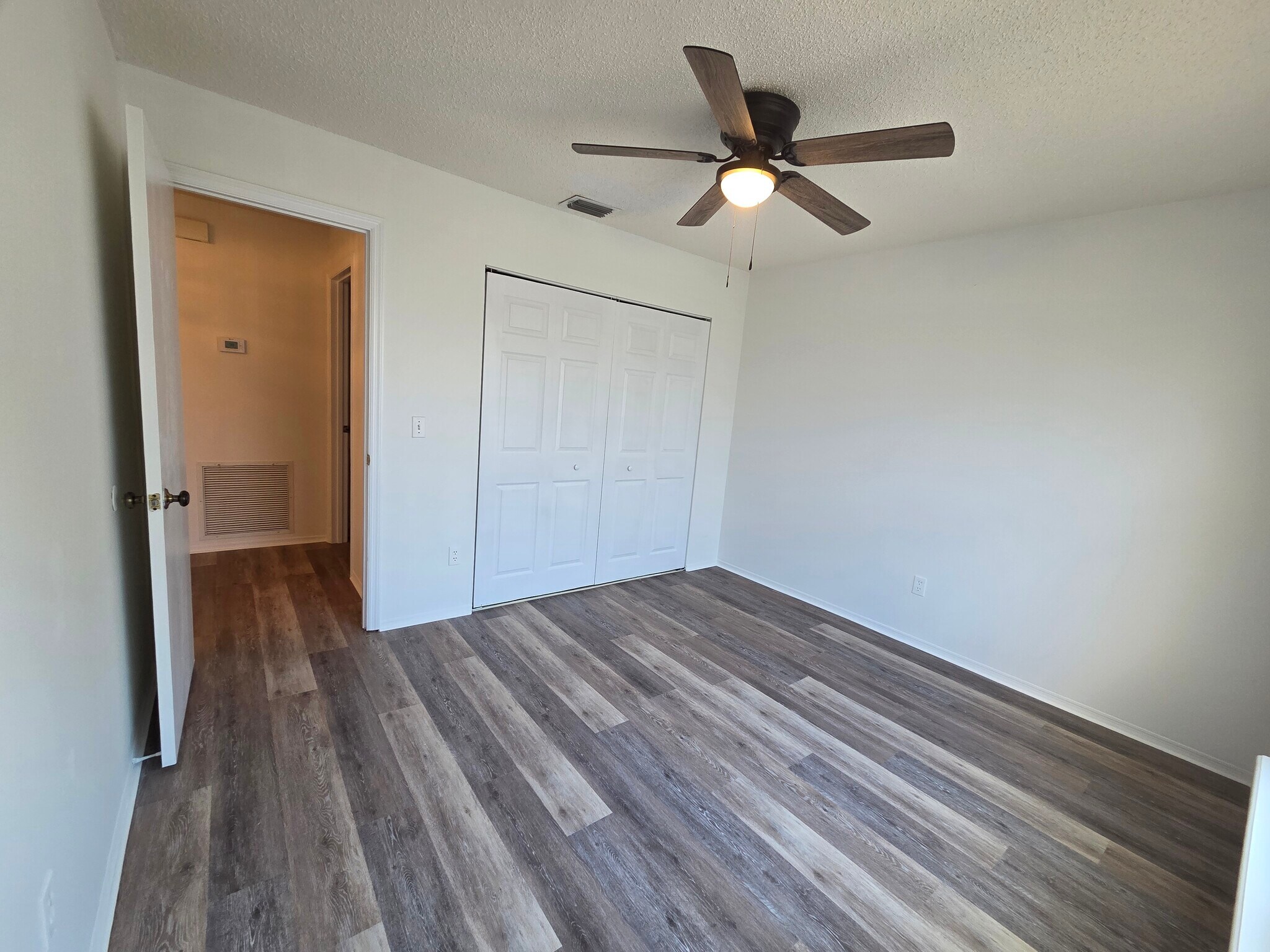 Building Photo - 1632 Tudor Ln