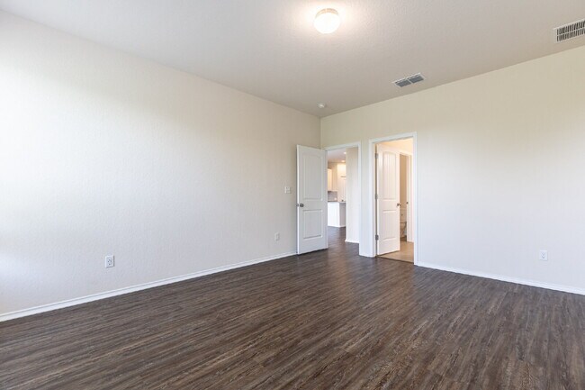Building Photo - 11219 Pomona Park