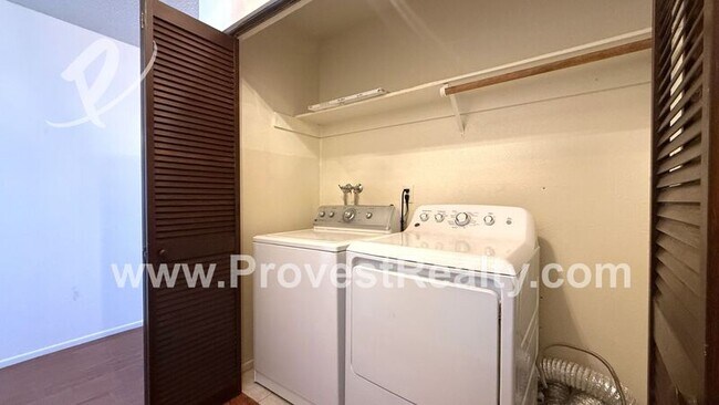 Building Photo - 18151 Deer Park Ln