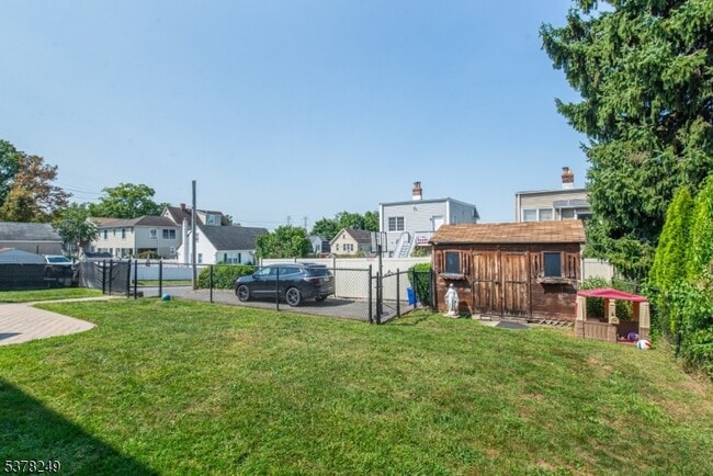 Building Photo - 44 Gless Ave
