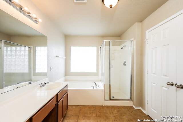 Building Photo - 5731 White Oak Cove