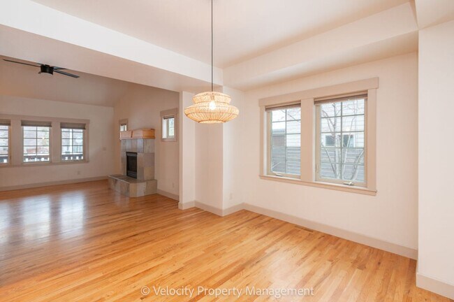 Building Photo - 2469 NW Sacagawea Ln