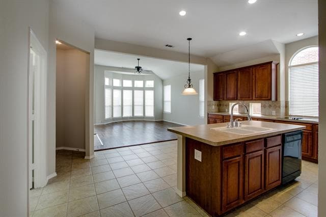 Building Photo - 2477 Del Largo Way