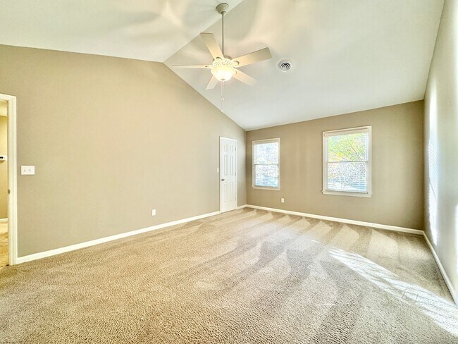 Building Photo - Well Maintained 3 Bedroom with Large Back Deck & Detached Garage!