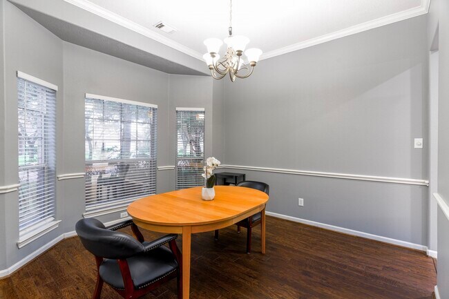 Building Photo - 20919 Garden Arbor Ln