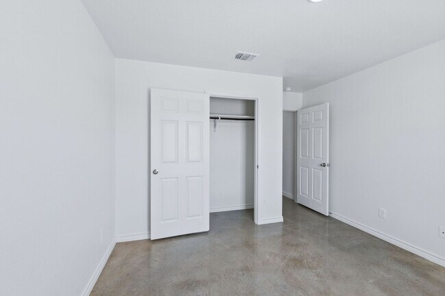 Building Photo - PM1-HH1803 Emma Naylor Ct