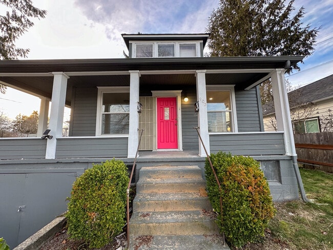 Primary Photo - 903 Highland Ave