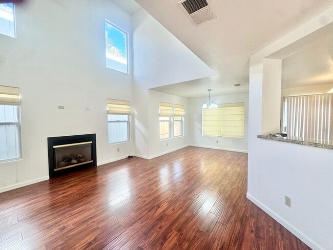 Building Photo - Beautiful 3-Bedroom Home in Gated Woodbridge Community!