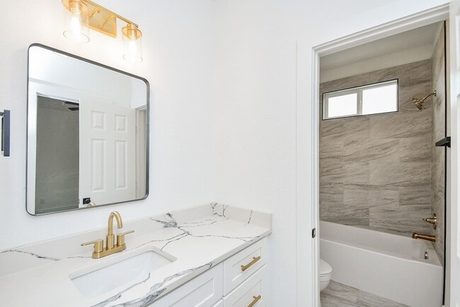 Building Photo - 4911 Nichols St