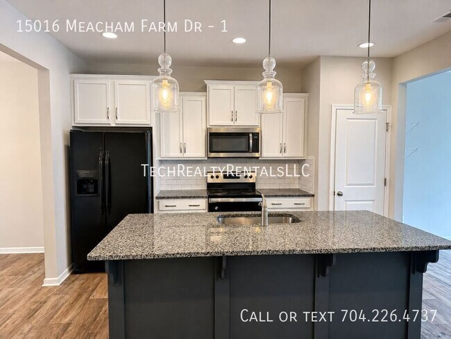 Building Photo - 15016 Meacham Farm Dr