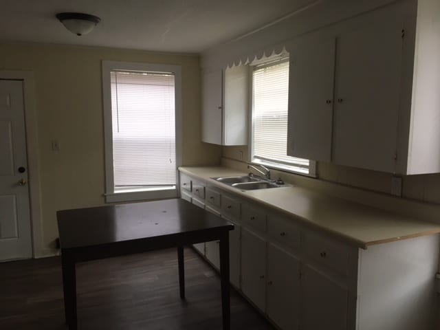 Building Photo - Renovated 3 Bedroom 1 Bath Home for Rent!