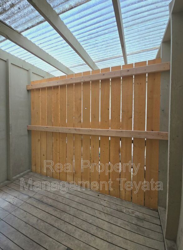 Building Photo - 1121 21st St