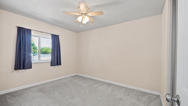 Building Photo - Rancho Cordova - 2 Bedroom