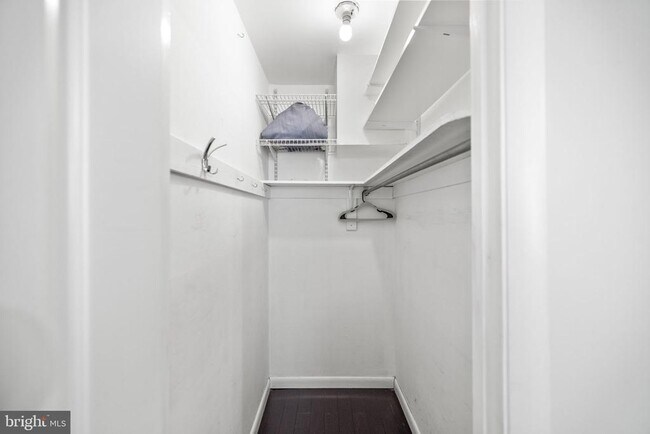 Building Photo - 1341 Clifton St NW