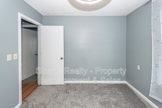 Building Photo - 5212 Elba Dr