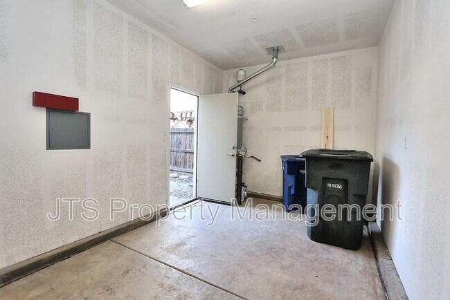 Building Photo - 2488 Ben Ali Wy