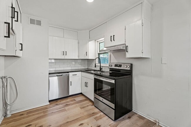 Building Photo - Coming soon!