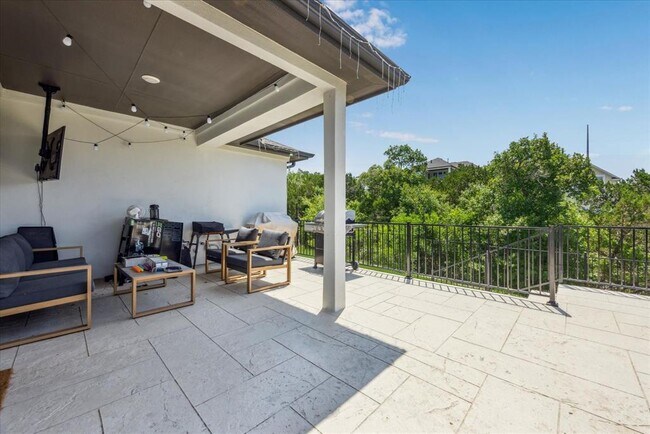 Building Photo - 1212 Brasano Pl