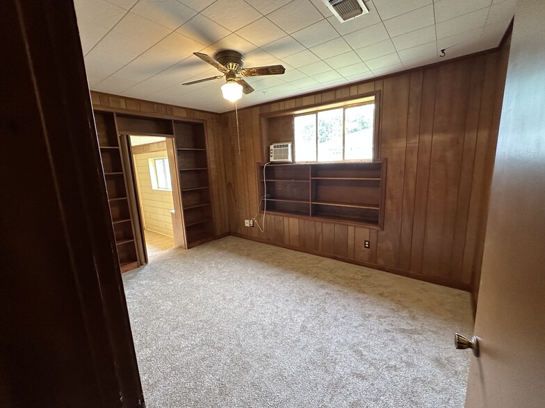 Second bedroom with new carpet - 353 E Airport Ave
