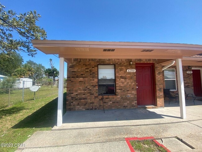 Primary Photo - 629 S Hwy 22 A