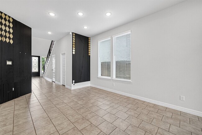 Building Photo - 6602 Albany Forest Ct