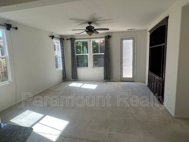 Building Photo - 4311 Gardenia St