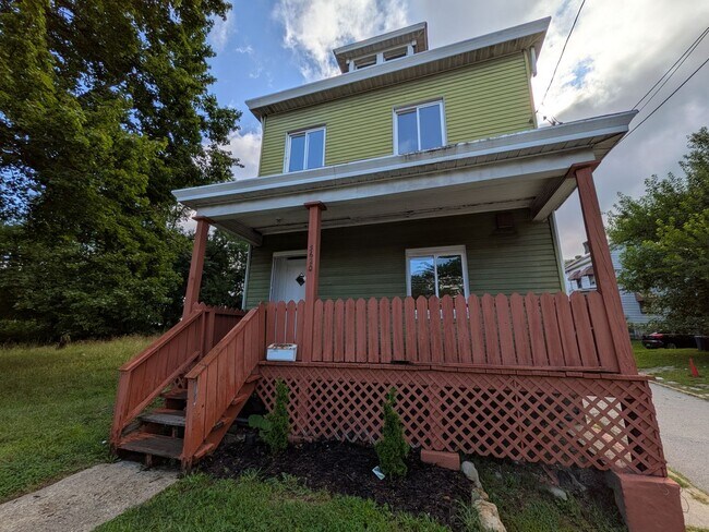 Building Photo - 3620 Grenada St