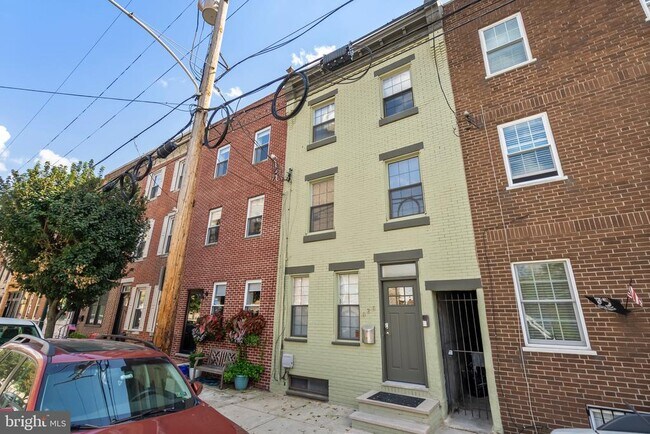 Building Photo - 626 Carpenter St