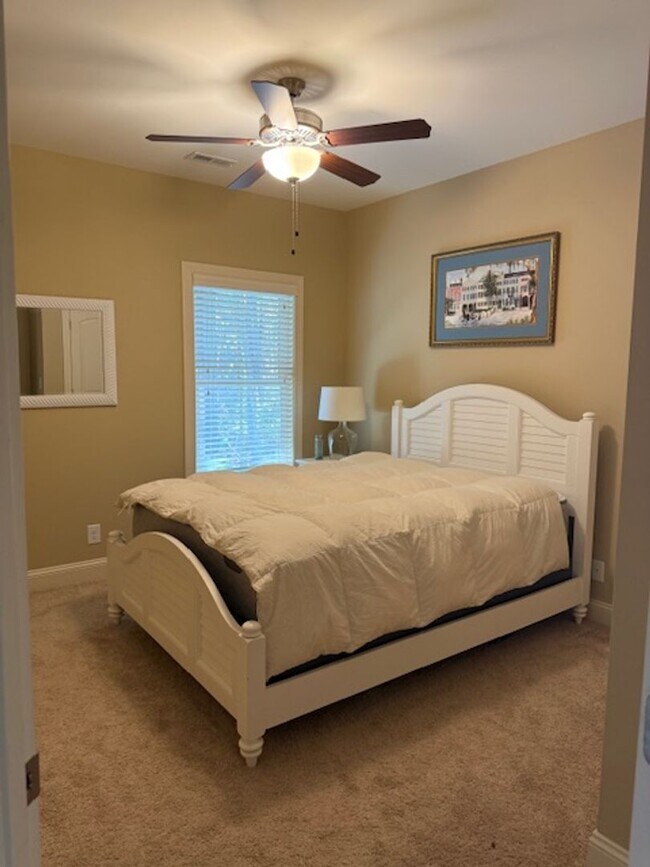 Building Photo - Pawleys Pointe