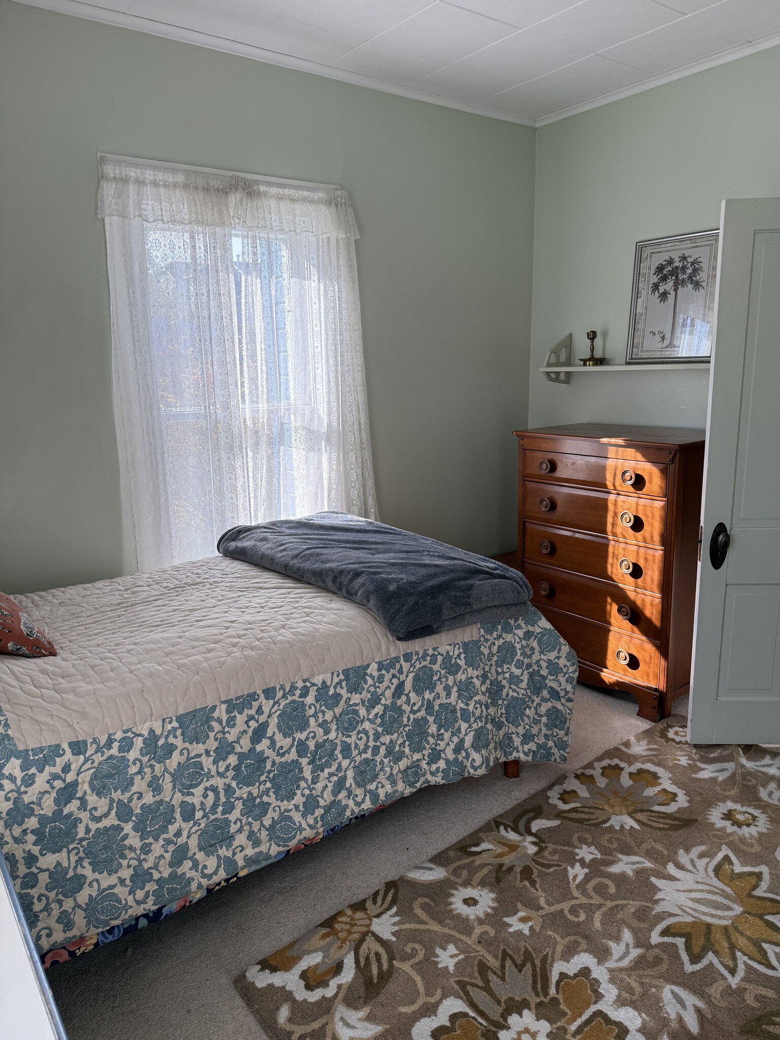 Building Photo - 104 S 1st St