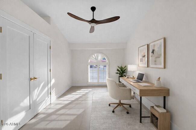 Building Photo - 15650 N 60th Pl