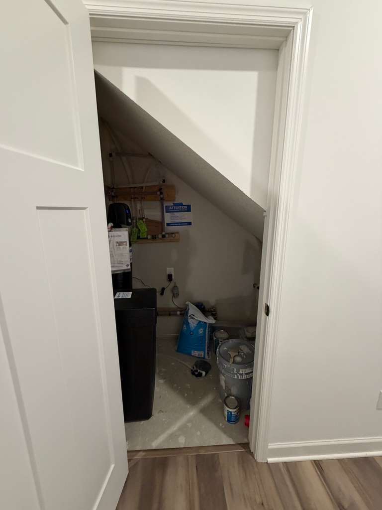 Building Photo - 10604 Heron Ave S