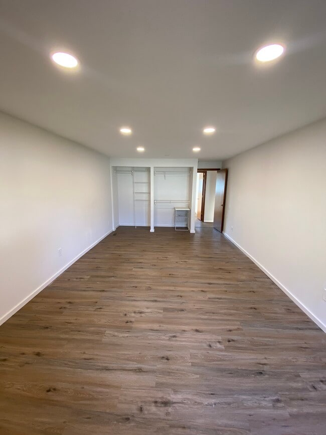 Large Primary Bedroom - 330 S Reed St