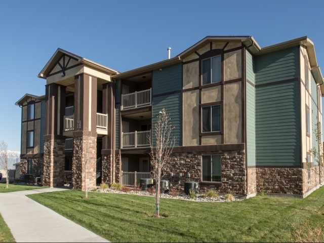 Building Photo - Settlement Canyon