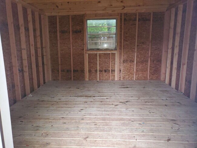 Building Photo - "Spacious 5-Bedroom Retreat with 3 Full Baths in Huntsville – Your Perfect Family Home Awaits!"
