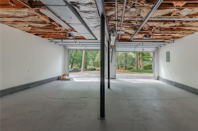 Building Photo - 2708 Spencers Trace NE