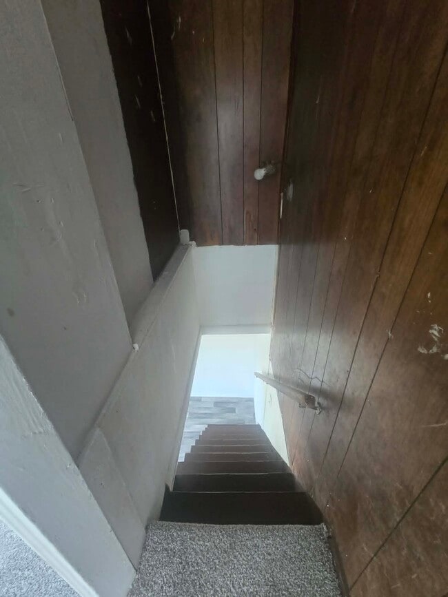 Building Photo - 913 Pine St